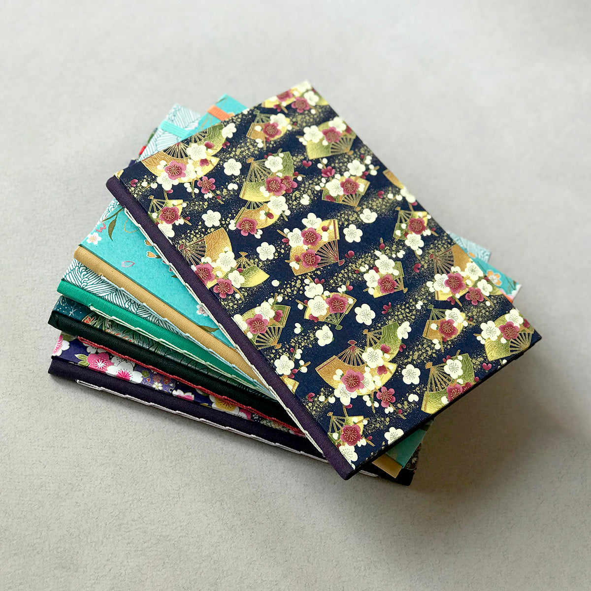 Journal éventails et fleurs de cerisier