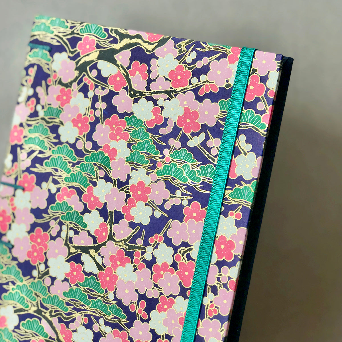 Carnet de notes fleurs roses et forêt
