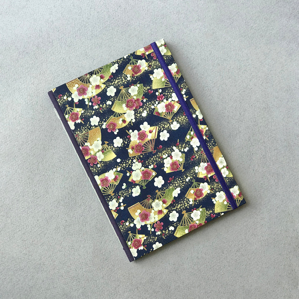 Journal éventails et fleurs de cerisier