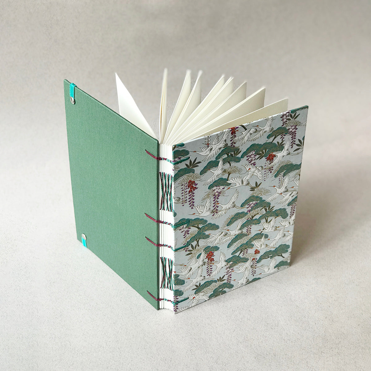 Carnet motif grues et forêt