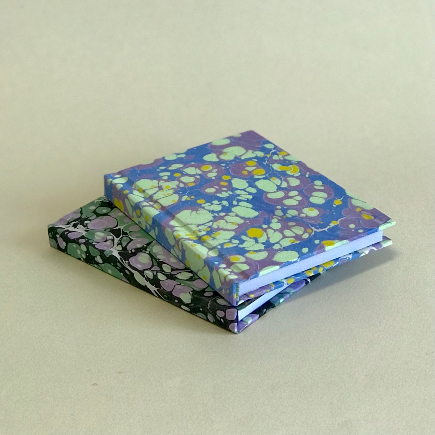 Carnet de notes marbré - Lilas et vert clair
