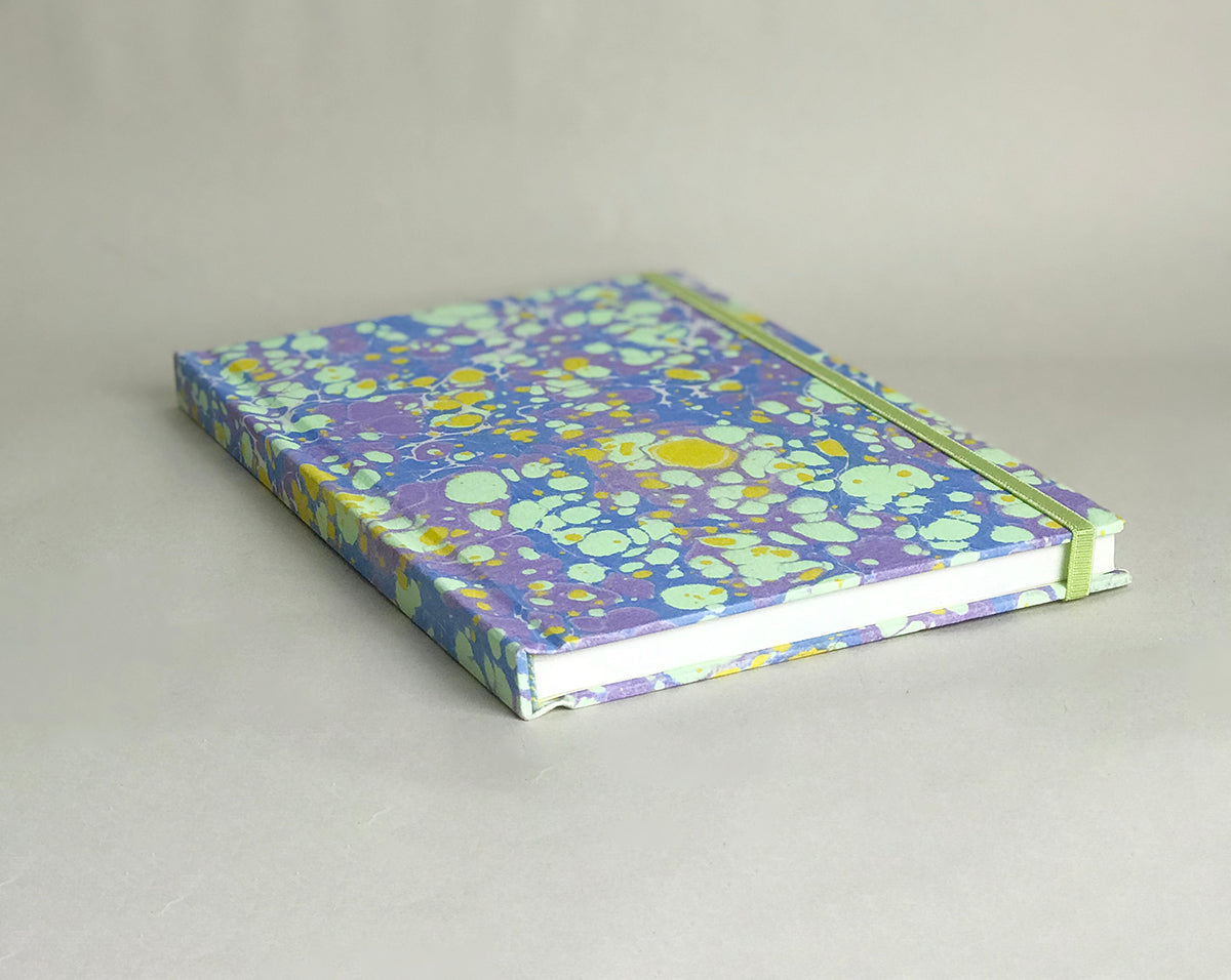 Carnets grands lilas et vert fluo