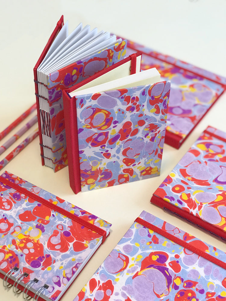 Journal marbré - rouge et violet